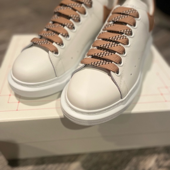 Alexander McQueen Sneakers - Picture 3 of 5